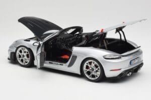 Porsche 718 Spyder RS Weissach Pack GT-Silver Metallic Norev 1:18 187270 Metalas - nuotrauka 5 iš 8