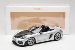 Porsche 718 Spyder RS Weissach Pack GT-Silver Metallic Norev 1:18 187270 Metalas - nuotrauka 8 iš 8
