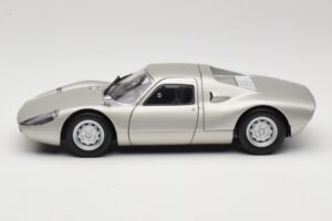 Porsche 904 GTS Sidabrinis Minichamps 1:18 180067722 Metalas - nuotrauka 4 iš 8