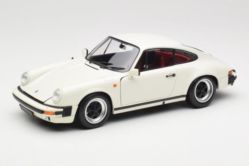 Porsche 911 930 Carrera 3.2 Grand Prix White Minichamps 1:18 100063024 Metalas