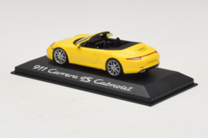 Porsche 911 991 Carrera 4S Kabrioletas Geltonas Minichamps 1:43 WAP0201120C Metalas - nuotrauka 3 iš 5