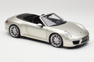 Porsche 911 991 Carrera S Kabrioletas GT Sidabrinis Metalinis Minichamps 1:18 100061030 Metalas - nuotrauka 6 iš 8