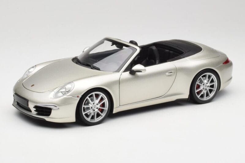 Porsche 911 991 Carrera S Kabrioletas GT Sidabrinis Metalinis Minichamps 1:18 100061030 Metalas