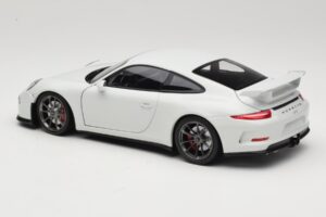 Porsche 911 991 GT3 Baltas Su Sidabriniais Ratais Minichamps 1:18 113062721 Metalas - nuotrauka 7 iš 8