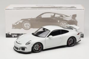 Porsche 911 991 GT3 Baltas Su Sidabriniais Ratais Minichamps 1:18 113062721 Metalas - nuotrauka 8 iš 8