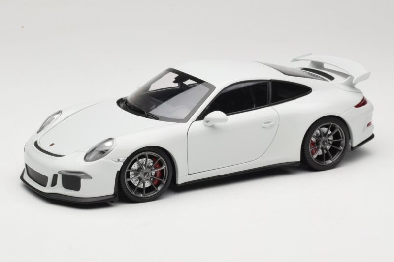 Porsche 911 991 GT3 Baltas Su Sidabriniais Ratais Minichamps 1:18 113062721 Metalas