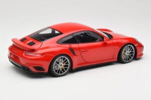 Porsche 911 991 Turbo S Guards Red Minichamps 1:18 110067122 Metalas - nuotrauka 3 iš 8