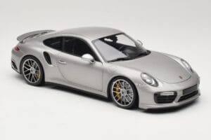 Porsche 911 991 Turbo S Sidabrinis Minichamps 1:18 113067126 Metalas - nuotrauka 6 iš 8