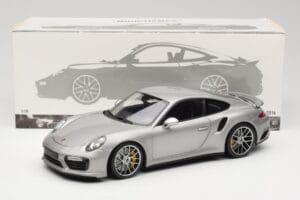 Porsche 911 991 Turbo S Sidabrinis Minichamps 1:18 113067126 Metalas - nuotrauka 8 iš 8