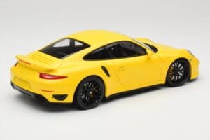 Porsche 911 991 Turbo S Geltonas Su Juodais Ratlankiais Minichamps 1:18 110062321 Metalas - nuotrauka 3 iš 8