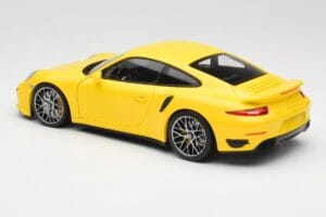 Porsche 911 991 Turbo S Geltonas Su Sidabriniais Ratlankiais Minichamps 1:18 110062322 Metalas - nuotrauka 5 iš 8