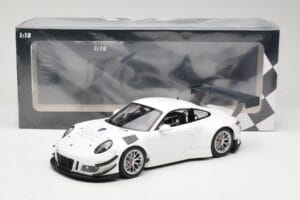 Porsche 911 991.1 GT3 R Baltas Su Sidabriniais Ratais Minichamps 1:18 153166000 Metalas - nuotrauka 6 iš 6