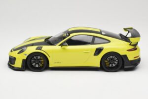 Porsche 911 GT2 RS 991.2 Weissach Package Žalias Juodi Ratai Minichamps 1:18 155068300-1 Metalas - nuotrauka 3 iš 6