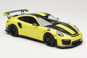 Porsche 911 GT2 RS 991.2 Weissach Package Žalias Juodi Ratai Minichamps 1:18 155068300-1 Metalas - nuotrauka 4 iš 6