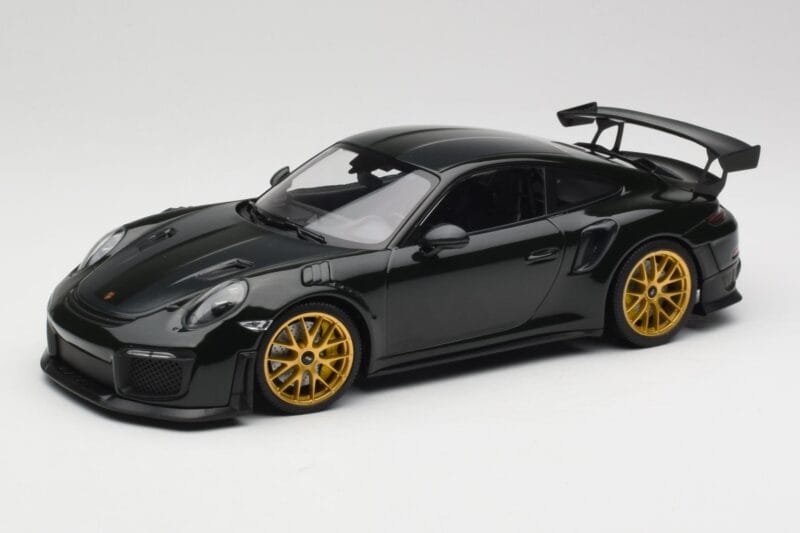 Porsche 911 991.2 GT2 RS Žalias Weissach Package Auksiniai Ratai Minichamps 1:18 155068306 Metalas