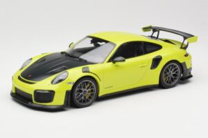 Porsche 911 991.2 GT2 RS Žalsvai Geltonas su Sidabriniais Ratais Minichamps 1:18 155068309 Metalas