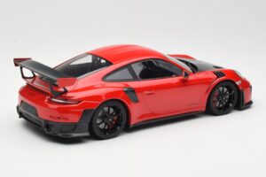 Porsche 911 GT2 RS 991.2 Raudonas Juodi Ratai Minichamps 1:18 155068307 Metalas - nuotrauka 2 iš 6