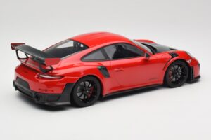 Porsche 911 GT2 RS 991.2 Raudonas Juodi Ratai Minichamps 1:18 155968307 Metalas - nuotrauka 2 iš 6