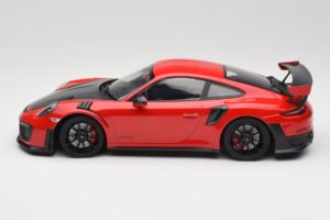 Porsche 911 GT2 RS 991.2 Raudonas Juodi Ratai Minichamps 1:18 155968307 Metalas - nuotrauka 3 iš 6