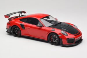 Porsche 911 GT2 RS 991.2 Raudonas Juodi Ratai Minichamps 1:18 155968307 Metalas - nuotrauka 4 iš 6