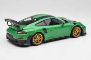 Porsche 911 991.2 GT2 RS Weissach Package British Racing Žalias & Auksiniai Ratai Minichamps 1:18 153068318 Metalas - nuotrauka 2 iš 6