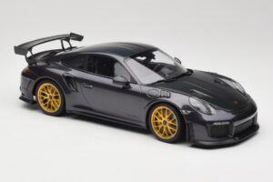 Porsche 911 991.2 GT2 RS Weissach Package Purple Metallic Su Auksiniais Magnio Ratais Minichamps 1:18 153068322 Metalas - nuotrauka 4 iš 6