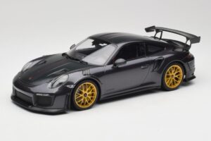 Porsche 911 991.2 GT2 RS Weissach Package Purple Metallic Su Auksiniais Magnio Ratais Minichamps 1:18 153068322 Metalas