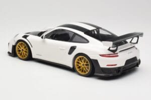 Porsche 911 991.2 GT2 RS Weissach Package Baltas Su Auksiniais Ratais Minichamps 1:18 153068308 Metalas - nuotrauka 5 iš 6