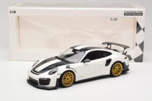 Porsche 911 991.2 GT2 RS Weissach Package Baltas Su Auksiniais Ratais Minichamps 1:18 153068308 Metalas - nuotrauka 6 iš 6