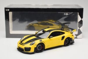 Porsche 911 991.2 GT2 RS Weissach Package Geltonas su Juodais Ratais Minichamps 1:18 155068311 Metalas - nuotrauka 6 iš 6
