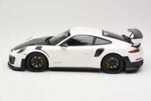Porsche 911 991.2 GT2 RS Baltas su Juodais Ratais Minichamps 1:18 155068310 Metalas - nuotrauka 3 iš 6