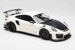 Porsche 911 991.2 GT2 RS Baltas su Juodais Ratais Minichamps 1:18 155068310 Metalas - nuotrauka 4 iš 6