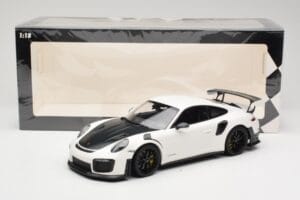 Porsche 911 991.2 GT2 RS Baltas su Juodais Ratais Minichamps 1:18 155068310 Metalas - nuotrauka 6 iš 6