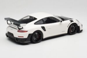 Porsche 911 991.2 GT2 RS Baltas Minichamps 1:18 155068301 Metalas - nuotrauka 2 iš 6