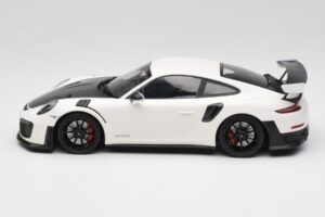 Porsche 911 991.2 GT2 RS Baltas Minichamps 1:18 155068301 Metalas - nuotrauka 3 iš 6
