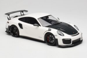 Porsche 911 991.2 GT2 RS Baltas Minichamps 1:18 155068301 Metalas - nuotrauka 4 iš 6