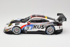 Porsche 911 991.2 GT3 R #17 Kues Team 75 Bernhard M. Christensen / K. Cairoli 24 Hours of Nurburgring 2018 Minichamps 1:18 15 - nuotrauka 3 iš 6