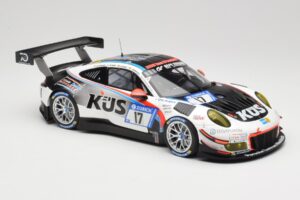 Porsche 911 991.2 GT3 R #17 Kues Team 75 Bernhard M. Christensen / K. Cairoli 24 Hours of Nurburgring 2018 Minichamps 1:18 15 - nuotrauka 4 iš 6