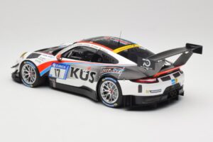 Porsche 911 991.2 GT3 R #17 Kues Team 75 Bernhard M. Christensen / K. Cairoli 24 Hours of Nurburgring 2018 Minichamps 1:18 15 - nuotrauka 5 iš 6
