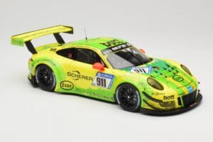 Porsche 911 991.2 GT3 R #911 Manthey Racing R. Dumas / F. Makowiecki 24 Hours of Nurburgring 2017 Minichamps 1:18 155176911 M - nuotrauka 4 iš 6