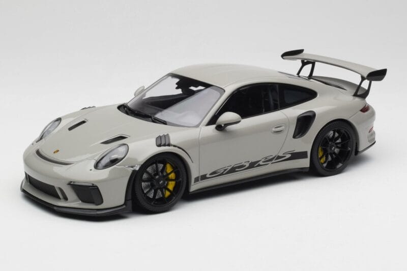 Porsche 911 991.2 GT3 RS Chalk Wording Juodi Ratlankiai Minichamps 1:18 153068230 Metalas