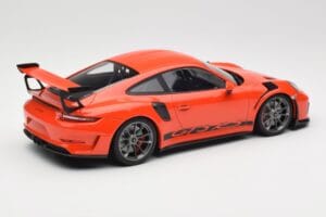 Porsche 911 991.2 GT3 RS Lava Orange & Sidabriniai Ratai Minichamps 1:18 155068225 Metalas - nuotrauka 2 iš 6