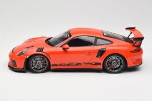 Porsche 911 991.2 GT3 RS Lava Orange & Sidabriniai Ratai Minichamps 1:18 155068225 Metalas - nuotrauka 3 iš 6