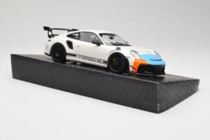 Porsche 911 991.2 GT3 RS Manthey Racing Baltas & Mėlynas & Oranžinis Minichamps 1:18 MR-911-GT3RS-1805 Metalas - nuotrauka 4 iš 6