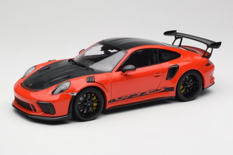 Porsche 911 991.2 GT3 RS Weissach Package Lava Orange Wording Juodi Magnio Ratlankiai Minichamps 1:18 153068226 Metalas