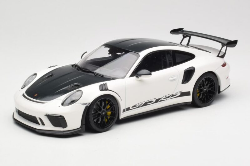Porsche 911 991.2 GT3 RS Weissach Package Baltas Wording Juodi Magnio Ratlankiai Minichamps 1:18 153068225 Metalas