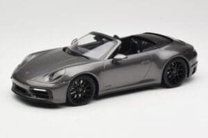 Porsche 911 992 Carrera 4 GTS Kabrioletas Grey Metallic Minichamps 1:18 155063031 Metalas