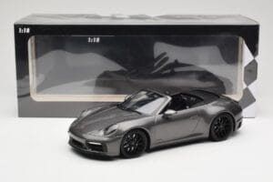 Porsche 911 992 Carrera 4 GTS Kabrioletas Grey Metallic Minichamps 1:18 155063031 Metalas - nuotrauka 6 iš 6