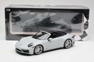 Porsche 911 992 Carrera 4 GTS Kabrioletas Pilkas Minichamps 1:18 155063034 Metalas - nuotrauka 6 iš 6