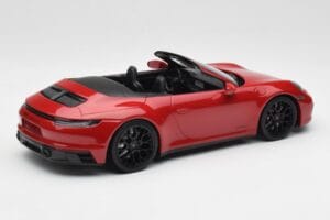 Porsche 911 992 Carrera 4 GTS Kabrioletas Raudonas Minichamps 1:18 155063032 Metalas - nuotrauka 2 iš 6